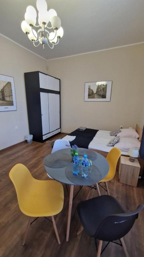 Czarna Owca- Pokoje Goscinne Gniezno Dış mekan fotoğraf