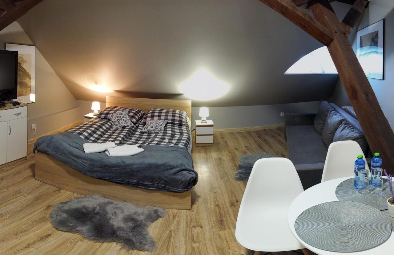Czarna Owca- Pokoje Goscinne Gniezno Dış mekan fotoğraf