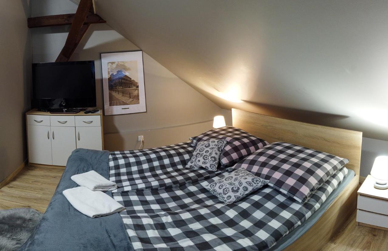 Czarna Owca- Pokoje Goscinne Gniezno Dış mekan fotoğraf
