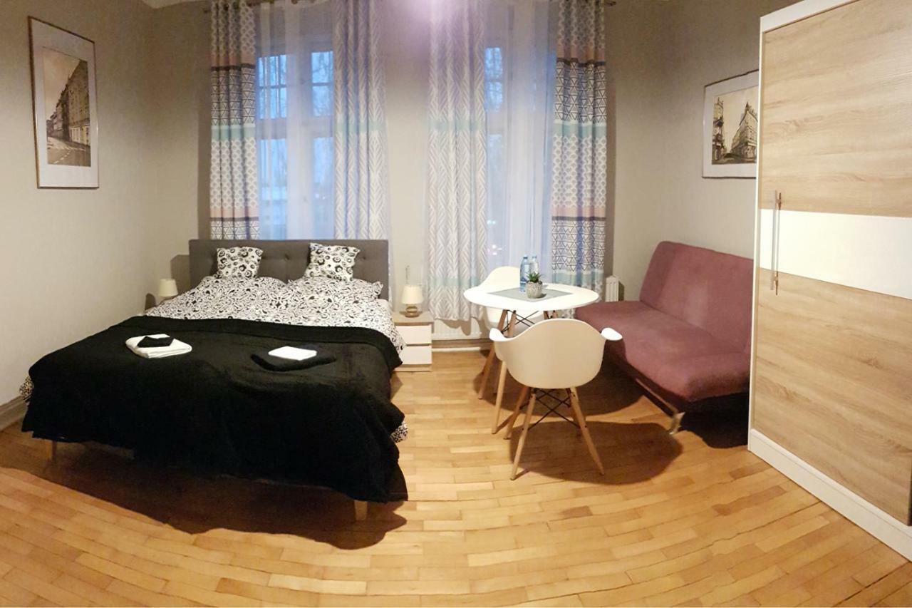 Czarna Owca- Pokoje Goscinne Gniezno Dış mekan fotoğraf