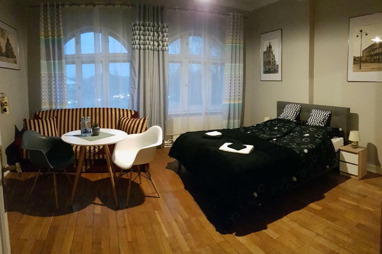 Czarna Owca- Pokoje Goscinne Gniezno Dış mekan fotoğraf